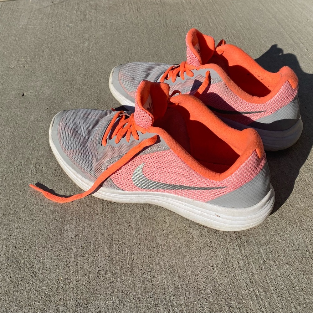 Nike Youth size 7, womens size 8.5